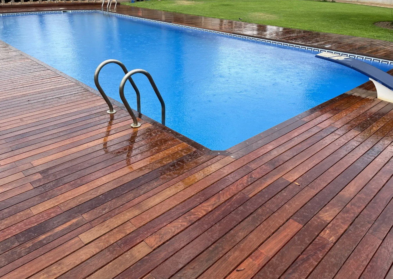 Madera para piscinas