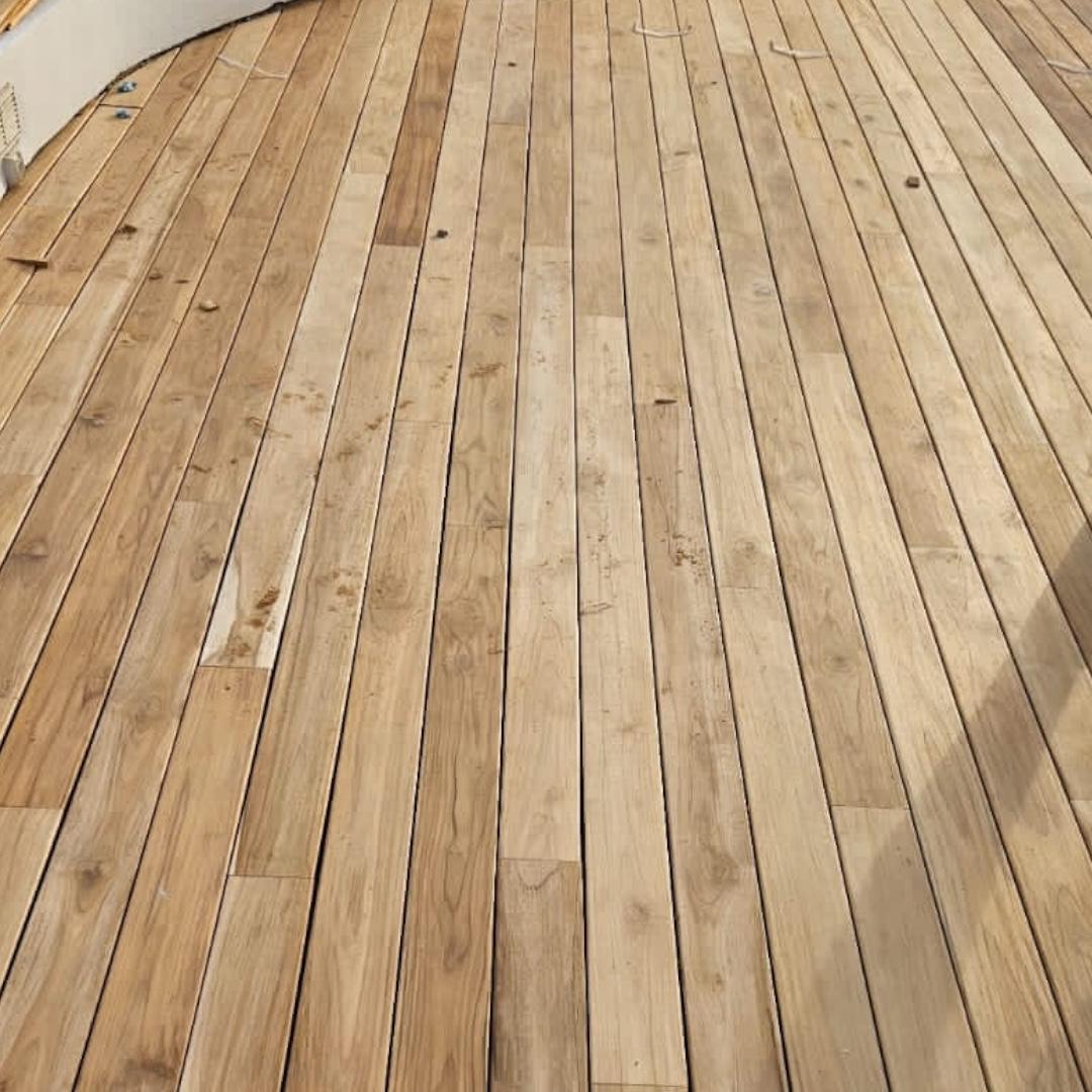 Pack of 10 teak slats for outdoor flooring (1.7 m² – 2×10×170 cm)
