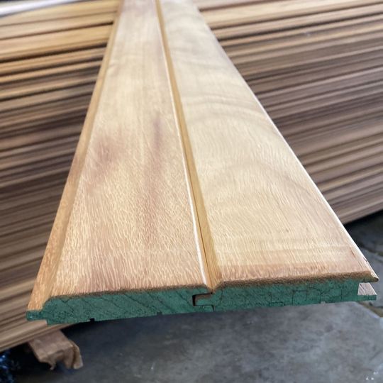 Revestimiento de Pared o Techo machihembrado de Iroko