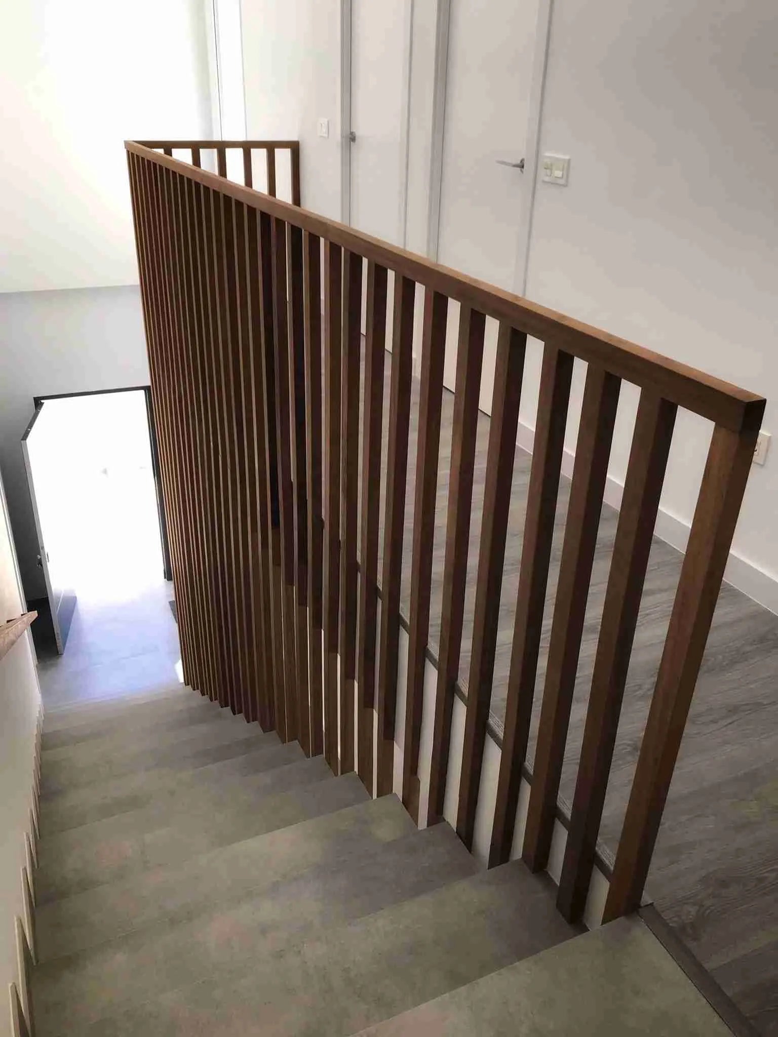 Pack 10 listones de iroko decorativos