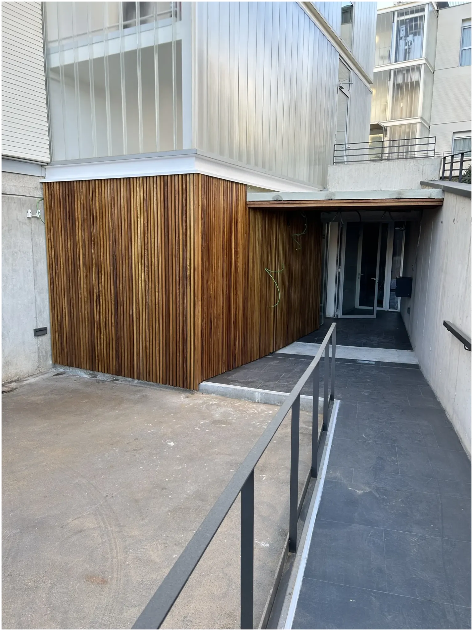 Pack 10 listones de iroko decorativos