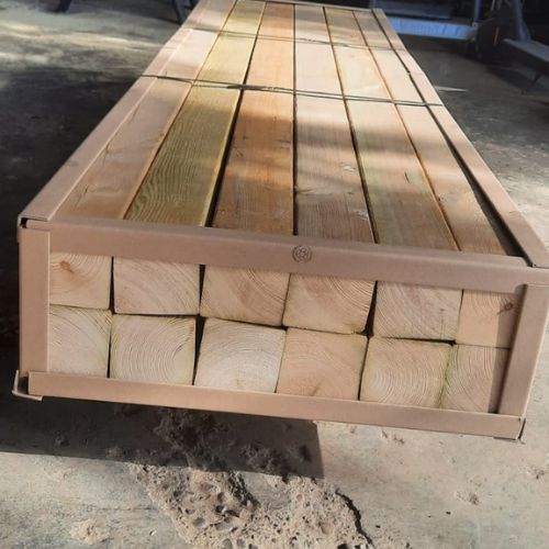 Pack of 6 treated pine wood posts for outdoor use