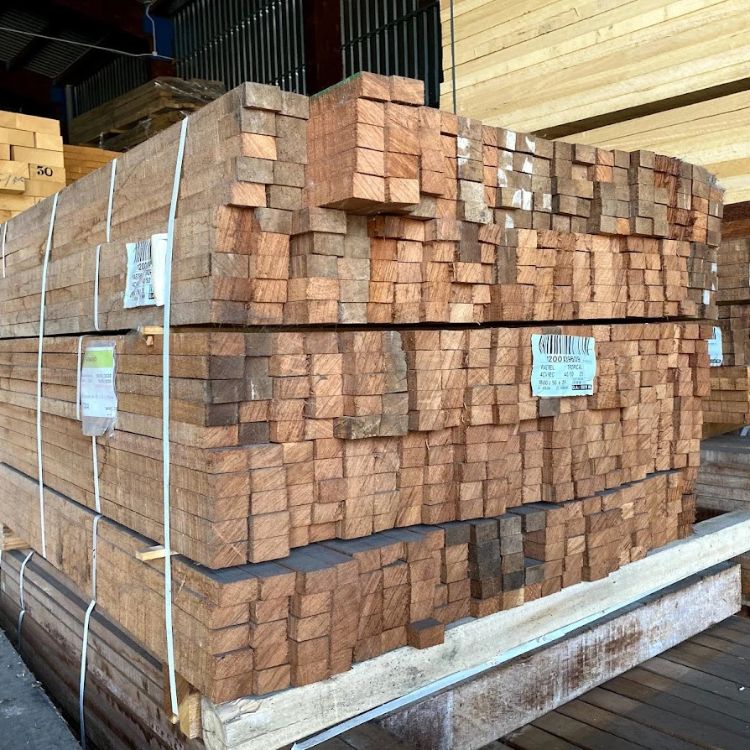 Pack de 10 rastreles de madera tropical 25x50x1800 mm